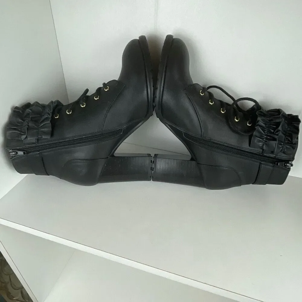 Betsey Johnson Alleexis Leather Lace Up Ankle Boots 7.5 Black